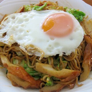 ちくわとキャベツでボリューム満点☆ソース焼きそば♪